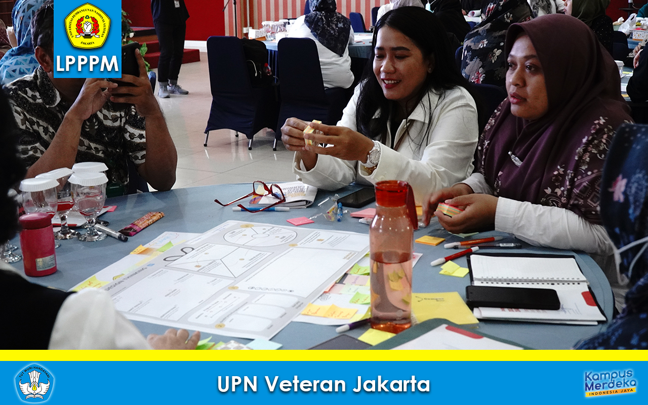 Peserta In-House Training Design Thinking for Project-Based Learning 2023 Kelompok 5